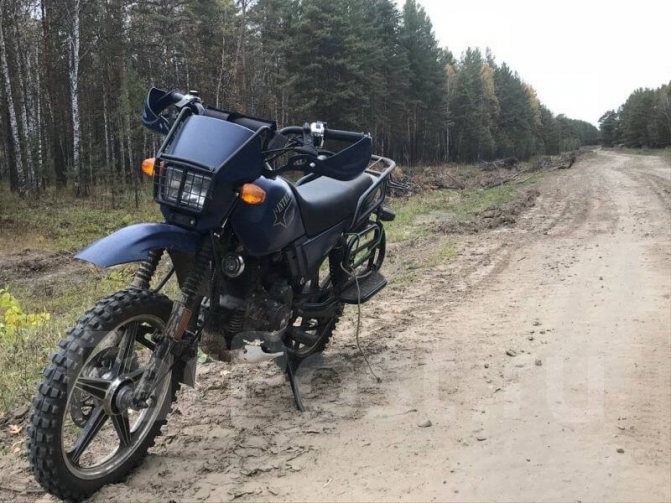 ирбис интрудер 200 на грунтовой дороге