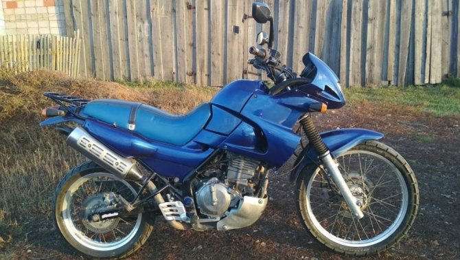 Kawasaki KLE 250 Anhelo - Это туристический эндуро