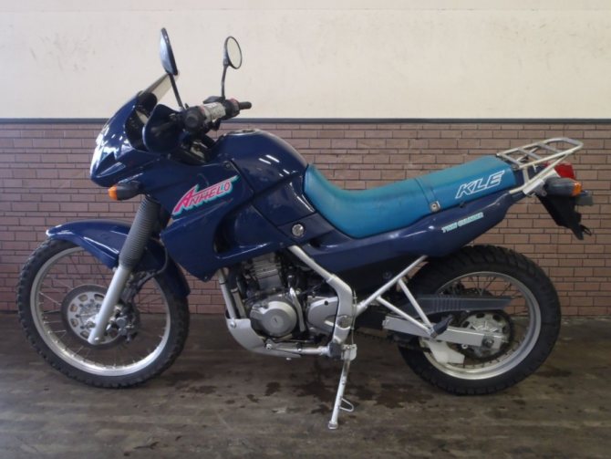 Kawasaki KLE 250 Anhelo - Это туристический эндуро