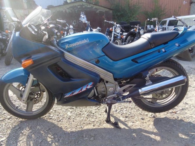 Kawasaki ZZR 250 спортивно-туристический байк