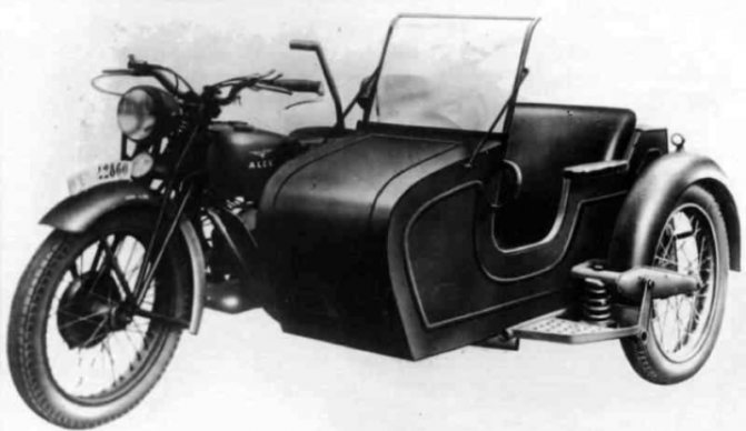 Мотоцикл Guzzi 500 Alce с коляской