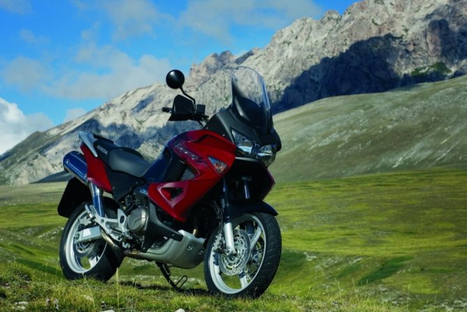 Мотоцикл Honda XL 1000 V Varadero - один из самых производительных туристических эндуро