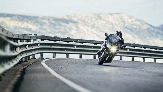 Мотоцикл Yamaha FJR 1300