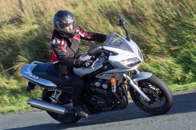Мотоцикл Yamaha YZF 600 Fazer