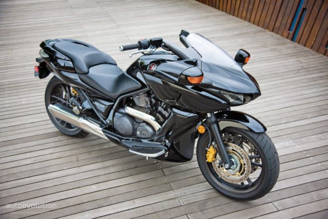 Обзор Honda DN-01