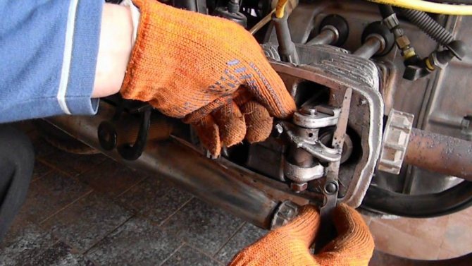 выставляем зазор