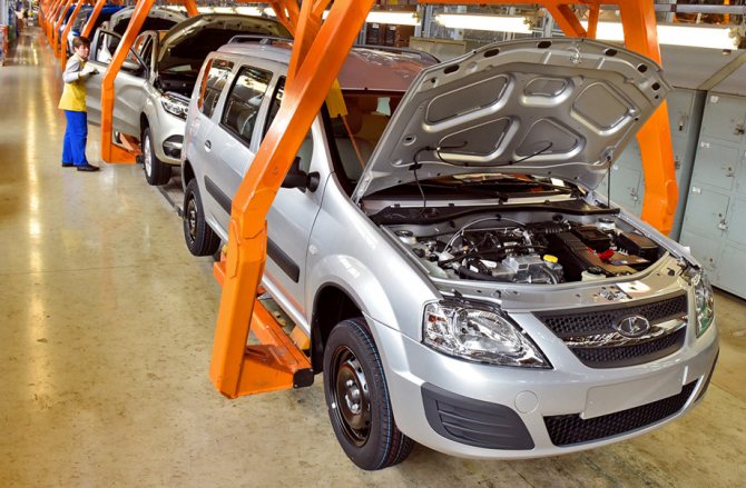 Автомобиль Lada Largus