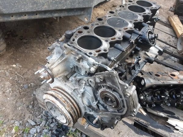 Блок цилиндров 1HZ