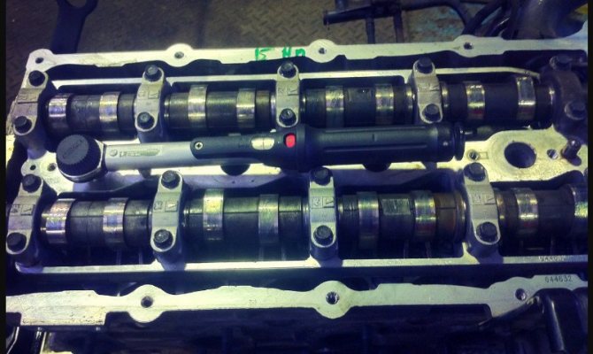 Два распредвала D4CB