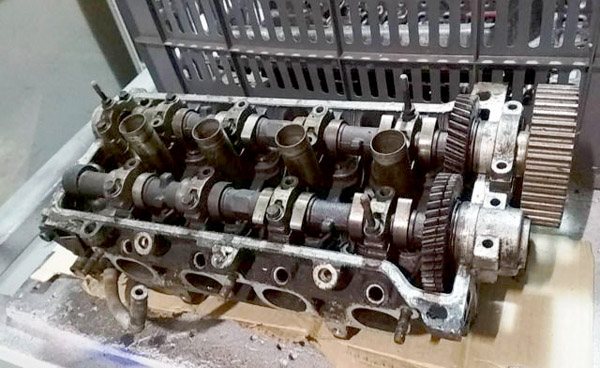 ГБЦ с распредвалами 4E-FE