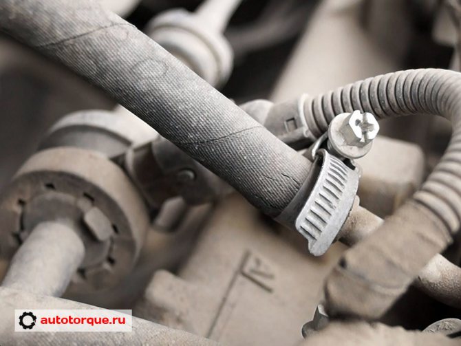 Opel Insignia топливная трубка