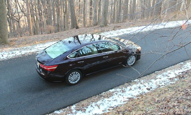 Описание гибрида Toyota Avalon