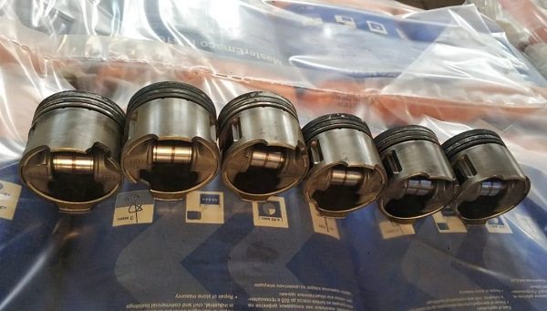 Поршни для мотора 1HZ