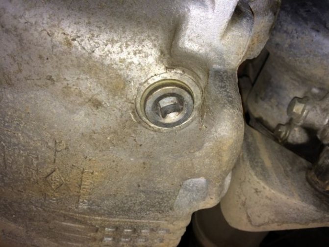 Замена масла в двигателе Рено Дастер 1.6 и 2.0